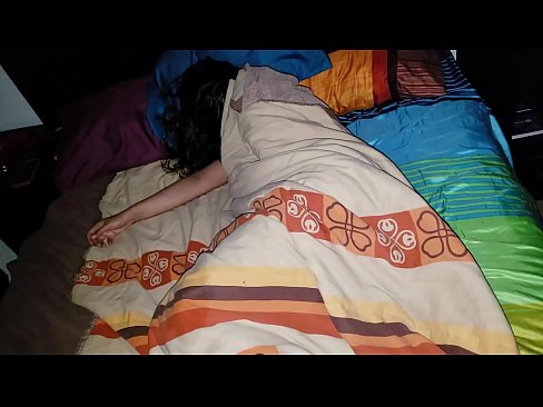 ❤️ Pinupunasan ng stepson ang kanyang batang madrasta habang natutulog ito. Homemade porn sa porn tl.mumsp.ru ❌️